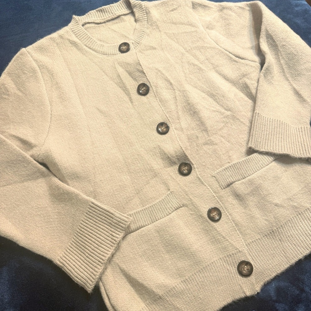 Womens M Cardigan Beige Knit Pocket CrewNeck Classic TIMELESS GRANNYCORE CAPSULE